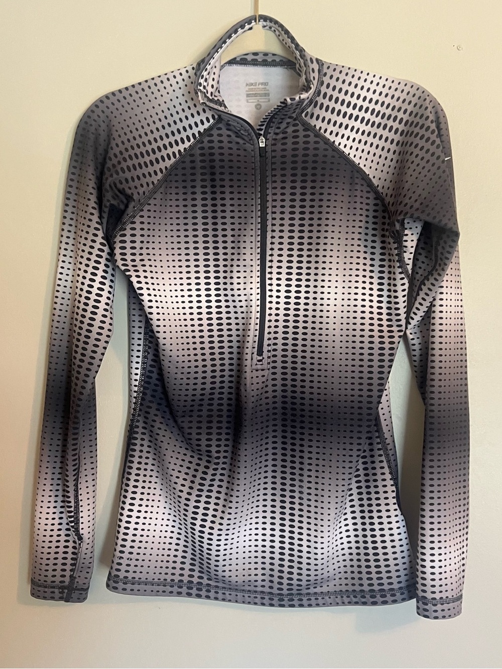 Nike Women's Gradient Dot Half-Zip Top - Gray & Black